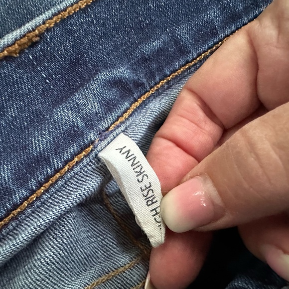 rag & bone Distressed Jeans ~ High Rise Skinny ~ 32 - Picture 4 of 7